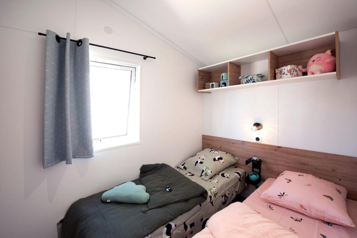 Camping Le Rey Louvie Juzon Exterior photo