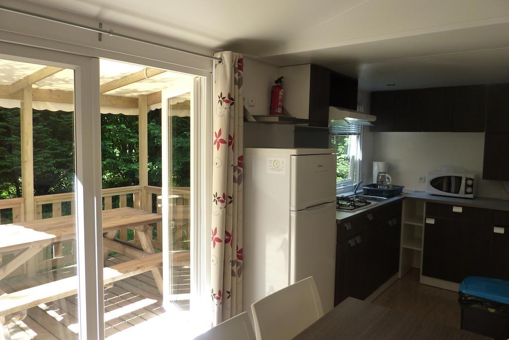 Camping Le Rey Louvie Juzon Room photo