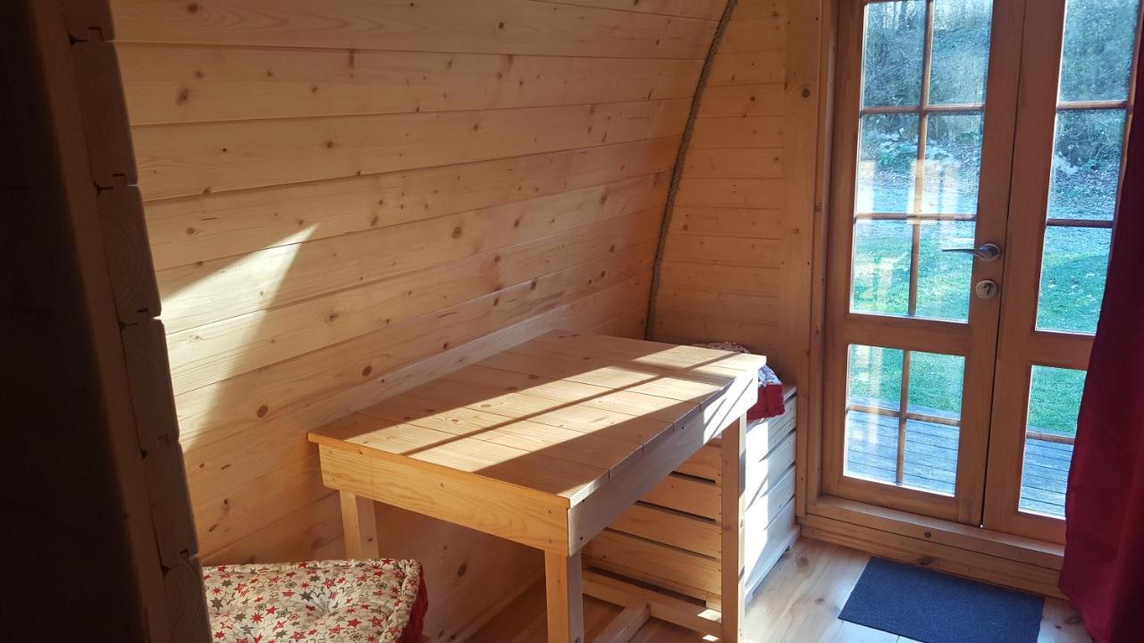 Camping Le Rey Louvie Juzon Exterior photo