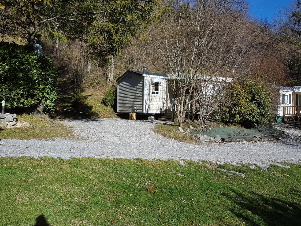 Camping Le Rey Louvie Juzon Exterior photo