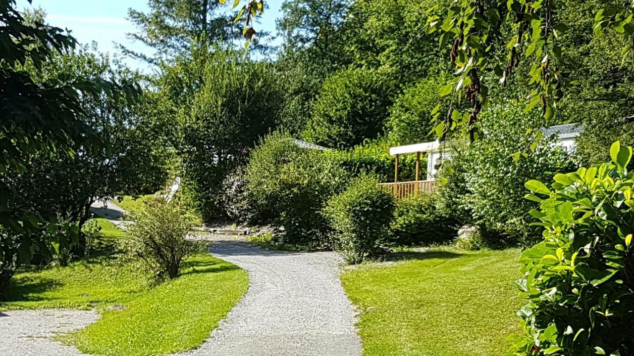 Camping Le Rey Louvie Juzon Exterior photo