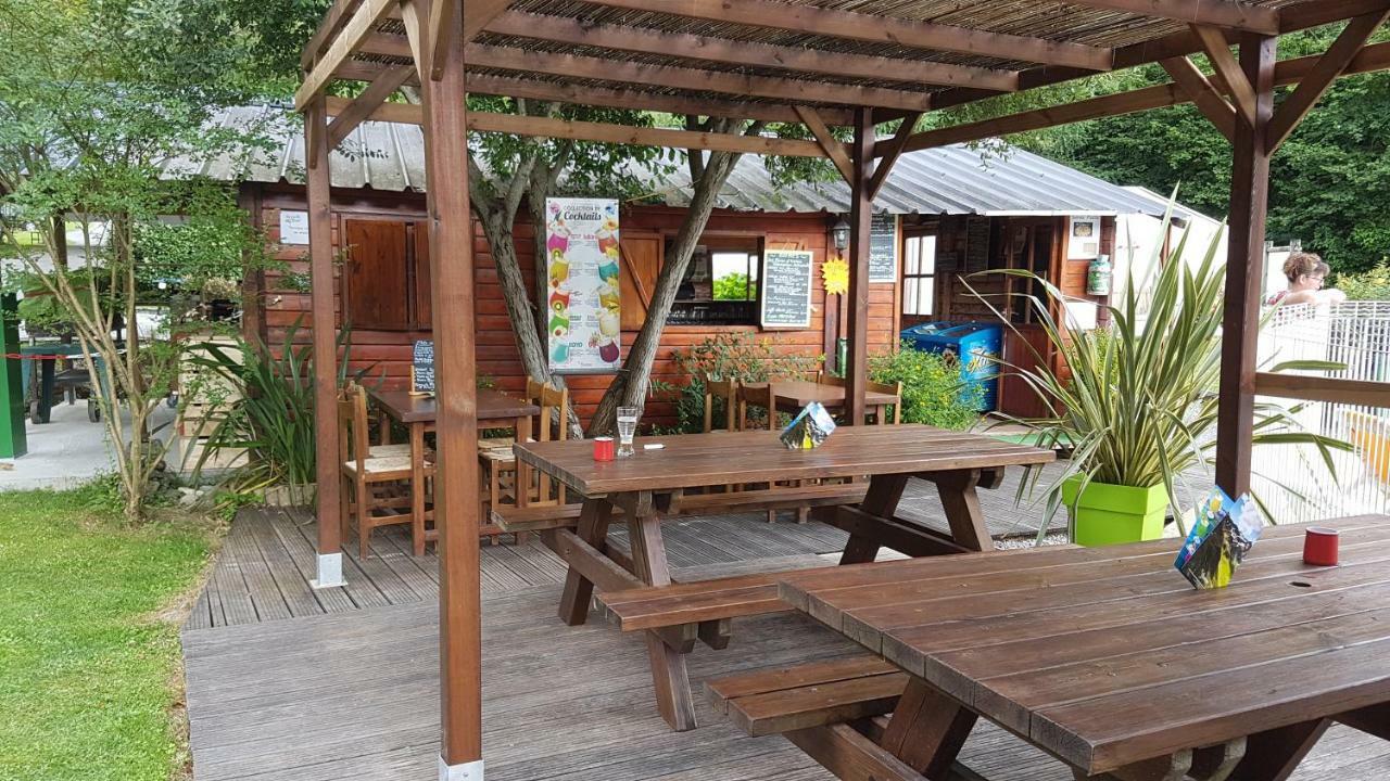 Camping Le Rey Louvie Juzon Exterior photo